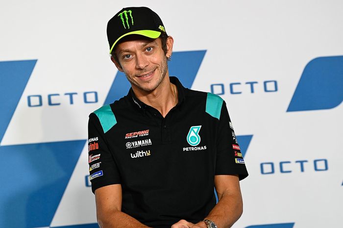 Valentino Rossi optimis untuk bisa meraih 10 besar, bahkan bersaing di barisan depan MotoGP Algarve 2021. 