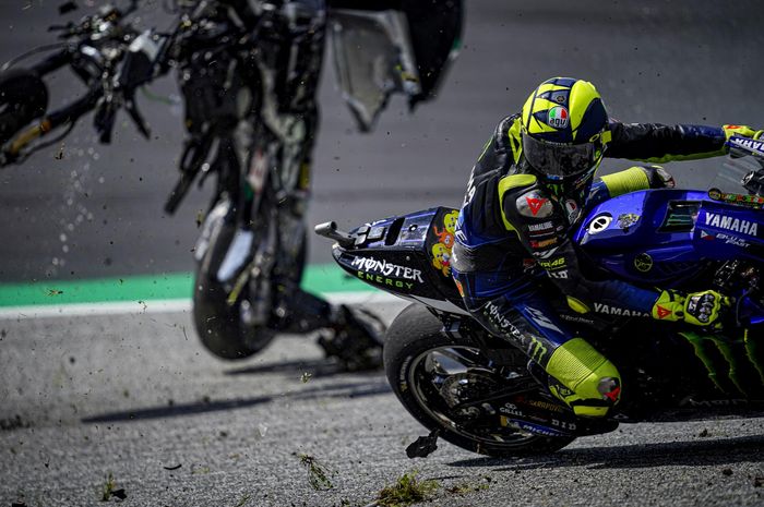 Nyaris tertimpa Motor Franco Morbidelli dan Johann Zarco di balapan MotoGP Austria 2020, Begini Perasaan Valentino Rossi