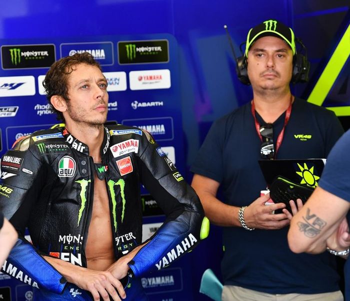 Valentino Rossi dan juga sahabatnya, Alessio Salucci, dinyatakan positif Covid-19