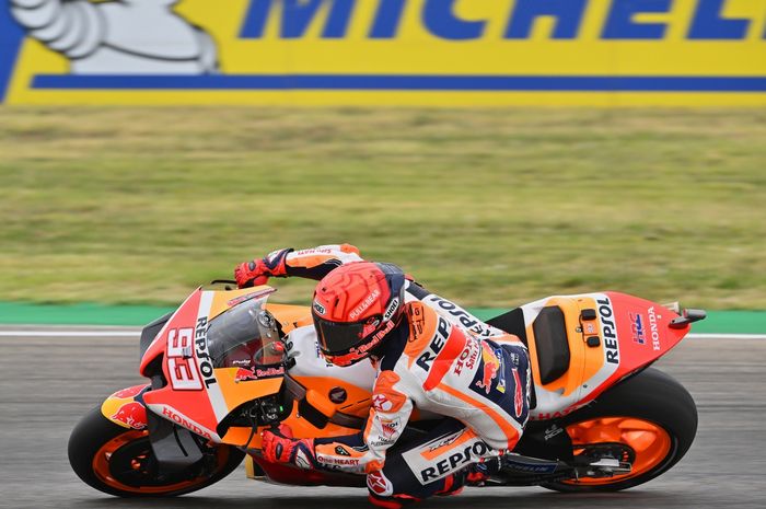 Marc Marquez berhasil keluar sebagai tercepat tapi Fabio Quartararo membayangi di hasil FP1 MotoGP Thailand 2022