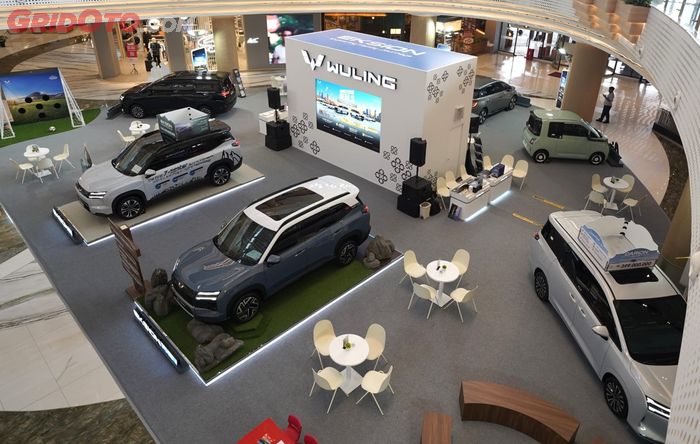 Wuling menggelar pameran di Summarecon Mall Bekasi 