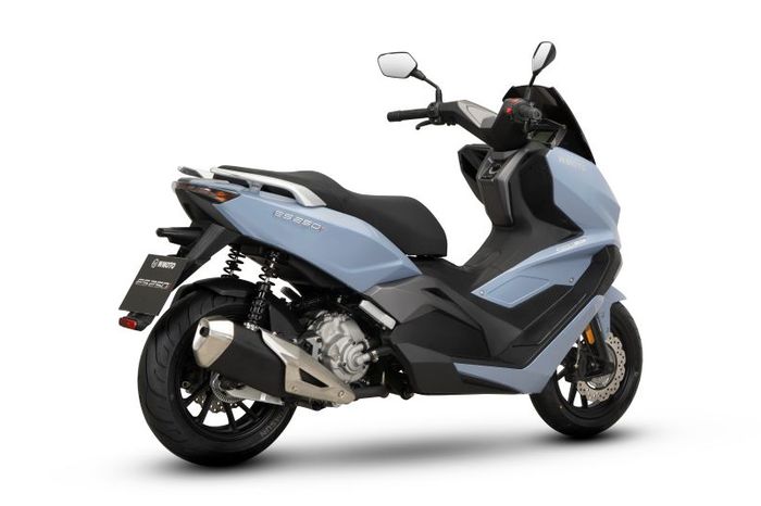 Tampak belakang WMoto ES250i