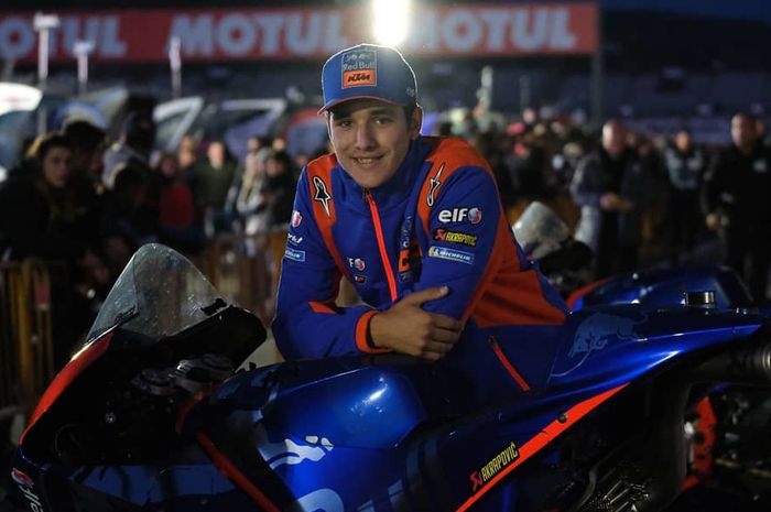 Debut di balapan MotoGP Valencia bersama tim Red Bull KTM Tech 3, Iker Lecuona dapat wejangan dari Valentino Rossi