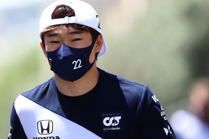 Yuki Tsunoda, satu-satunya pembalap Asia di balap F1 saat ini. Sebagai rookie, prestasinya cukup bersinar, di F1 Azerbaijan 2021 finish ketujuh