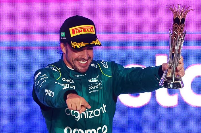 FIA mengembalikan podium Fernando Alonso di F1 Arab Saudi 2023, kejadian serupa baru dialaminya lima bulan lalu