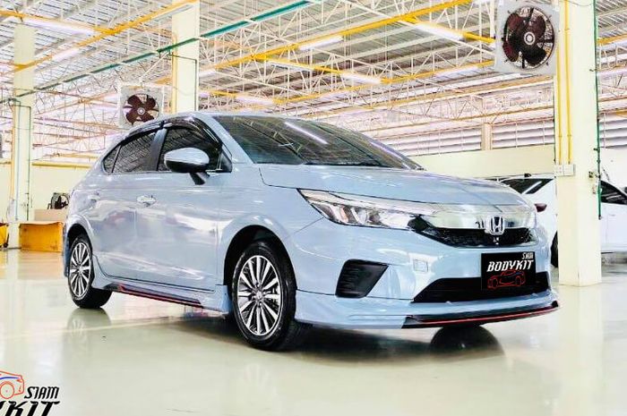 Modifikasi Honda City Hatchback hasil garapan Siam Bodykit, Thailand