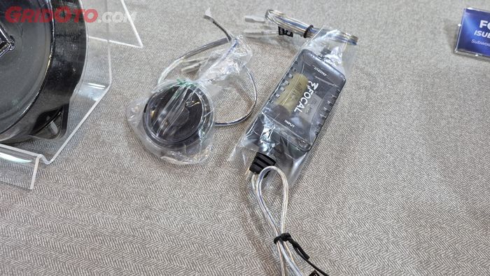 Subwofer dengan kabel tembaga atau copper