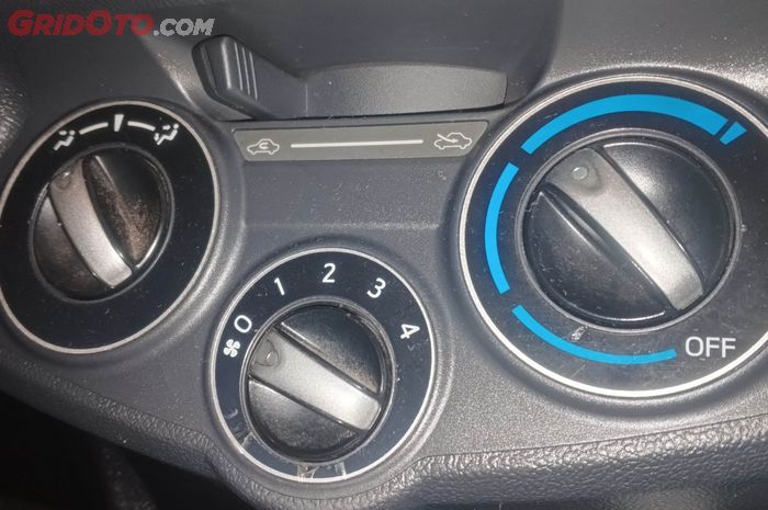 Cari Tahu Penyebab AC Mobil Nggak Dingin, Padahal Freon Baru Diisi