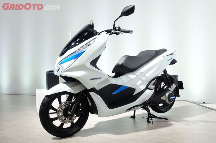 Honda PCX mesinl istrik yang dipamerkan di Tokyo Motor Show 2017