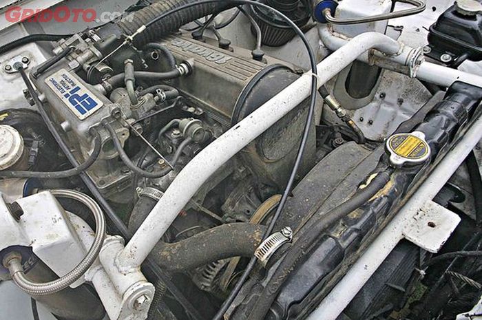 Mesin Suzuki Jimny ditukar comotan Suzuki Vitara EPI, dilengkapi Haltech F10 stand alone sebagai ECU. 