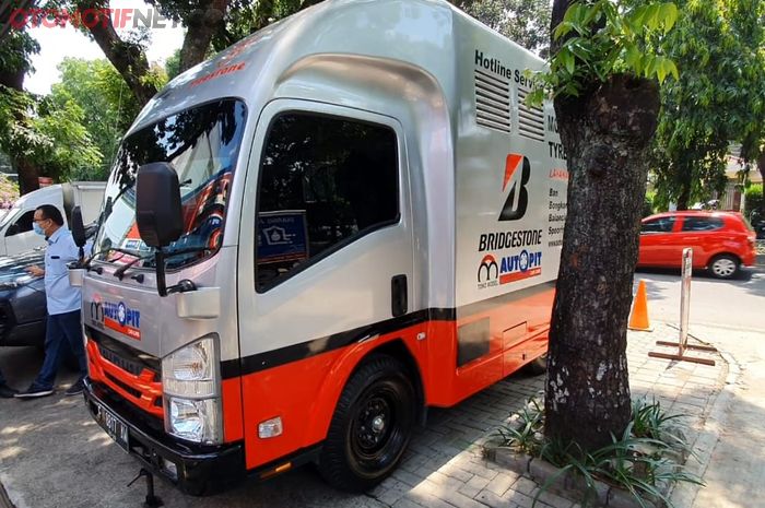 Mobile Service Autopit Bogor, terima bongkar pasang ban di rumah