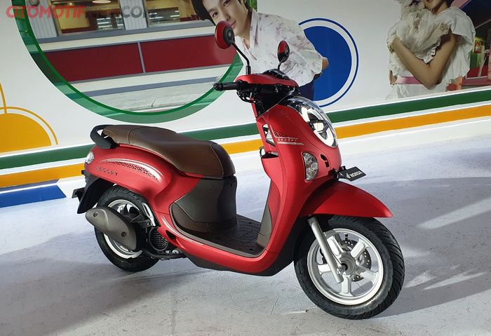 Honda Scoopy terbaru, kini pakai batok setang