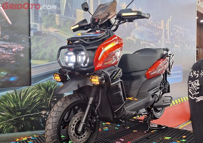 Indomobil eMotor Tyranno X warna lava red