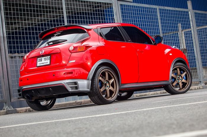 Modifikasi Nissan Juke asal Thailand ini sudah oprek kaki dan mesin minimalis
