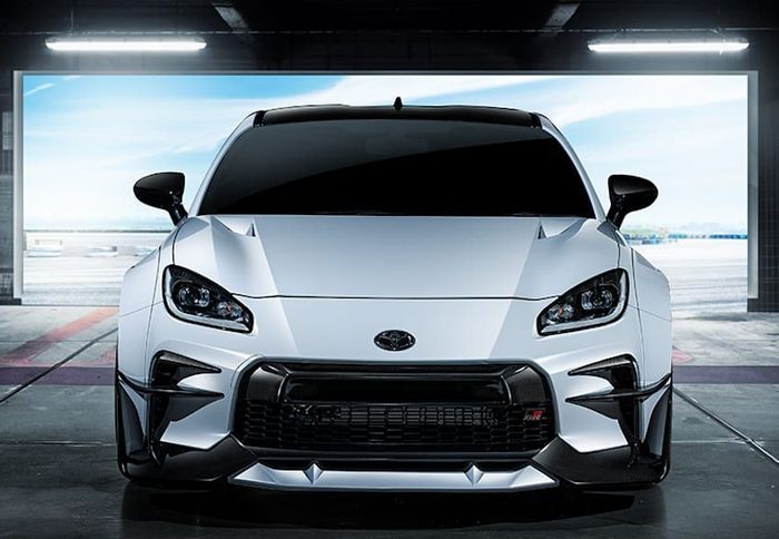 Tampilan depan modifikasi Toyota GR 86 memasok paket body kit GR Parts Concept