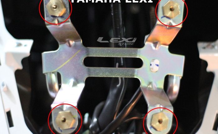 Dudukan baut untuk bracket