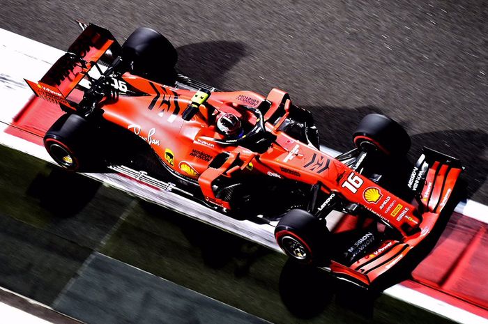 Charles Leclerc lolos dari didiskualifikasi di F1 Abu Dhabi usai dituduh curang soal jumlah bahan bakar, tapi tim Ferrari harus membayar denda