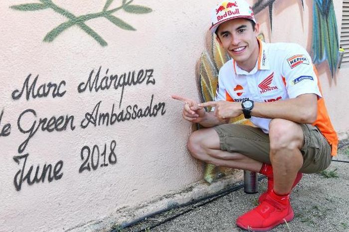 Marc Marquez dikenal dengan berbagai aksi penyelematan untuk tidak jatuh dari motornya