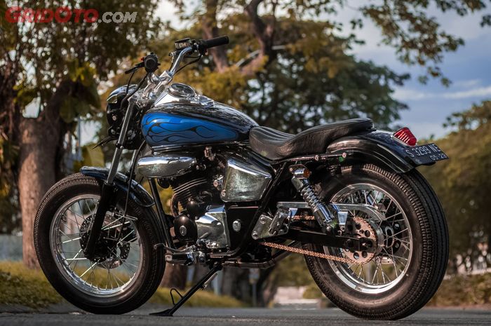 Honda Phantom dirombak dan disegarkan kembali menjadi street bobber.