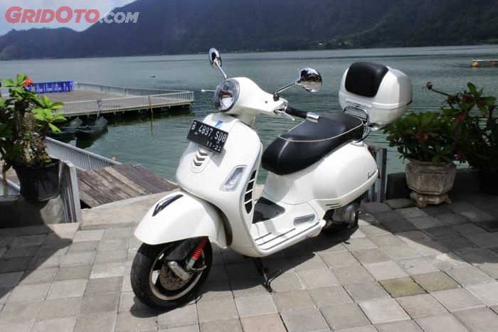 Vespa GTS 300