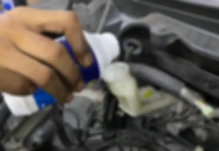Ini Rekomendasi Bengkel Waktu Ideal Ganti Minyak Rem Mobil Bekas