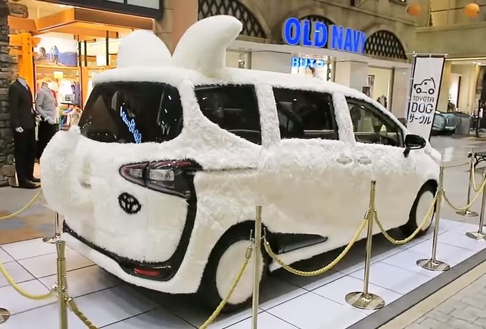 Toyota Sienta tampil imut dan menggemaskan seperti anak anjing