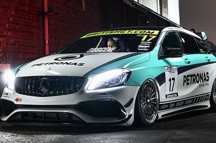 Modifikasi Mercedes-AMG A45 tampil pakai kelir ala F1