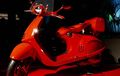 Aksesori Resmi Vespa 946 RED, Harga Tasnya Setara Honda Scoopy!