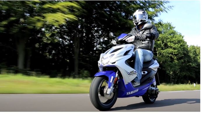 Bentuknya jauh lebih kompak dari Aerox Alpha