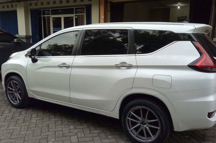 MItsubishi Xpander pakai Pelek Konig 18 Inci