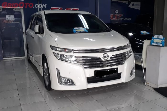 Ilustrasi Nissan Elgrand E52 di Fast Automobil