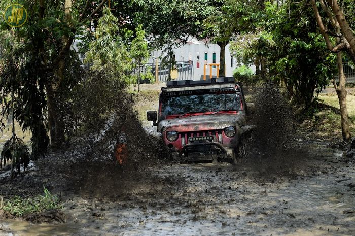 Agility Offroad Competition di acara Jamboree Jeep Indonesia