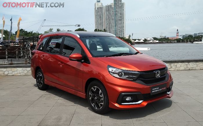 Konsumsi BBM Honda Mobilio RS CVT teririt di kelas Low MPV