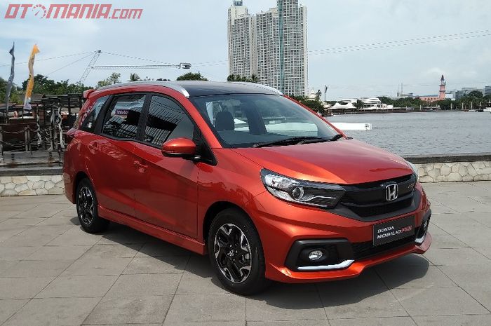 Honda Mobilio terdiri dari varian S, E, dan RS