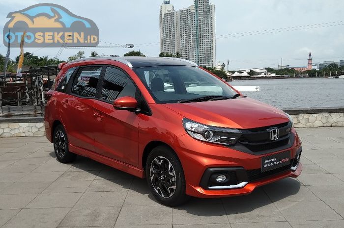 Ilustrasi Honda Mobilio RS CVT