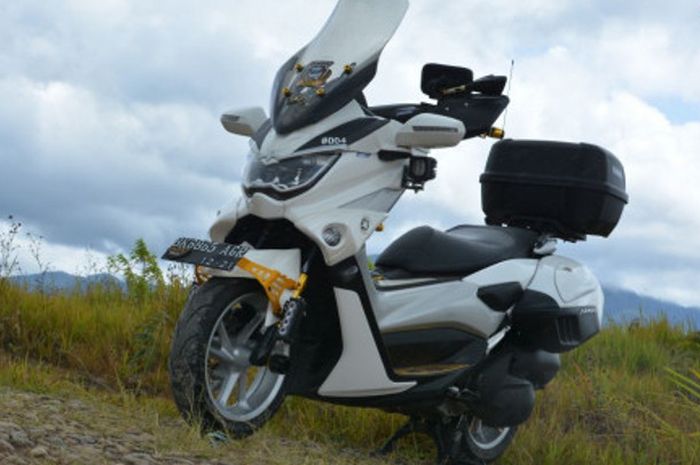 Yamaha NMAX putih dari Medan