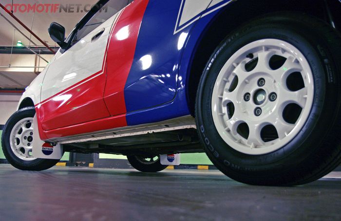 Meski ukuran peleknya lebih kecil, namun nuansa rally style lebih terlihat jelas di Datsun GO Panca 