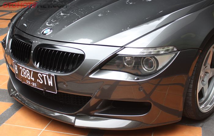 Semua body part yang nempel di BMW 645Ci pakai OEM BMW M6 nih!