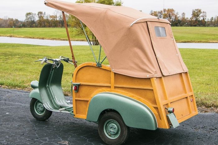 Piaggio Ape Calessino tahun 1953 hasil restorasi yang laku Rp 652 juta