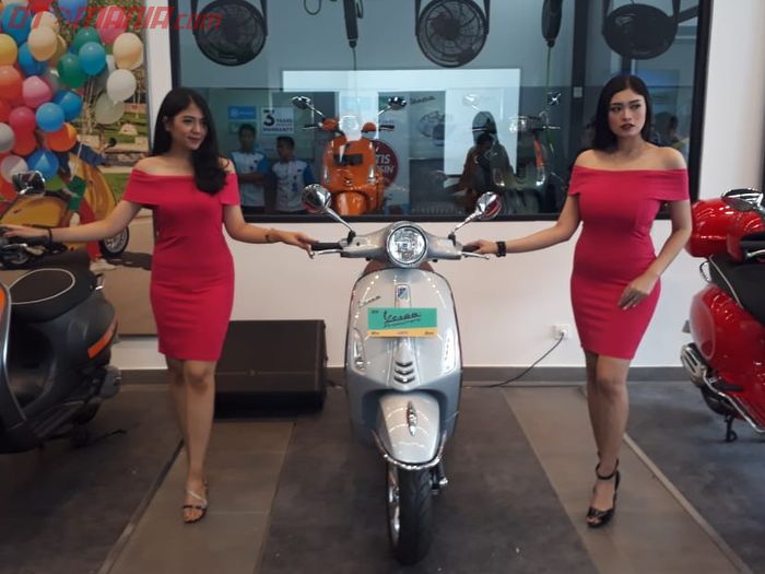 Vespa Primavera yang dijual di dealer Piaggio Serang