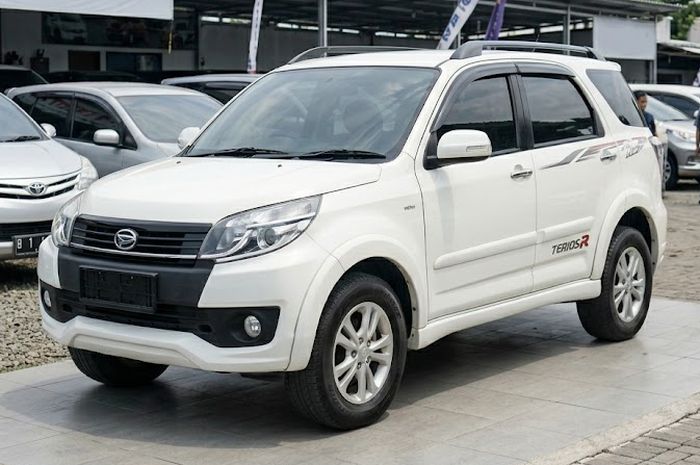 Mobil bekas Daihatsu Terios 2017