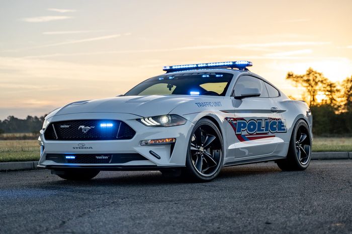 Modifikasi Ford Mustang kreasi Steeda ini siap emban tugas sebagai armada kepolisian