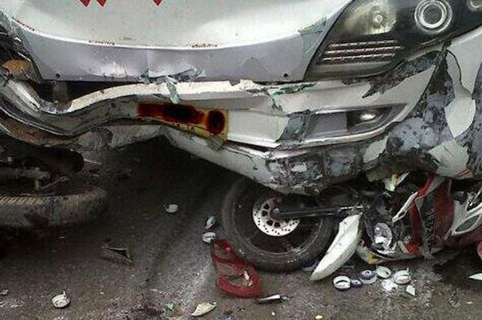 Ilustrasi kecelakaan motor