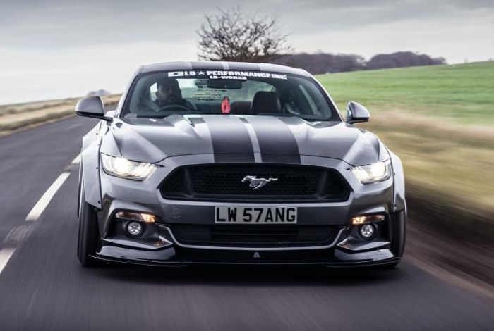 Tampang sangar modifikasi Ford Mustang berjubah Liberty Walk