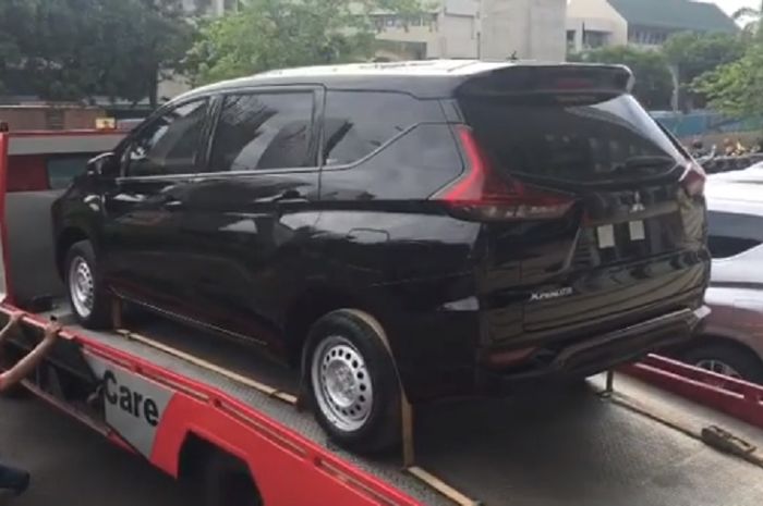 Mitsubishi Xpander varian GLX