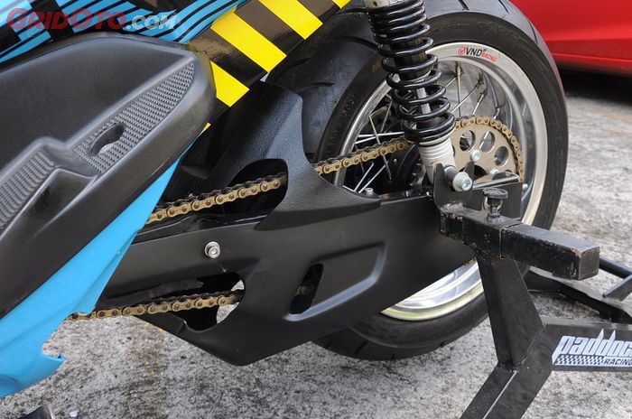 Yamaha Mio Sporty listrik ini menggunakan lengan ayun Scorpio diberi cover punya Ninja