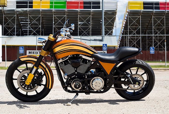 Tampilannya dibuat bergaya roadster