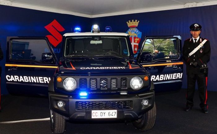 Carabinieri beli 10 unit Jimny baru 