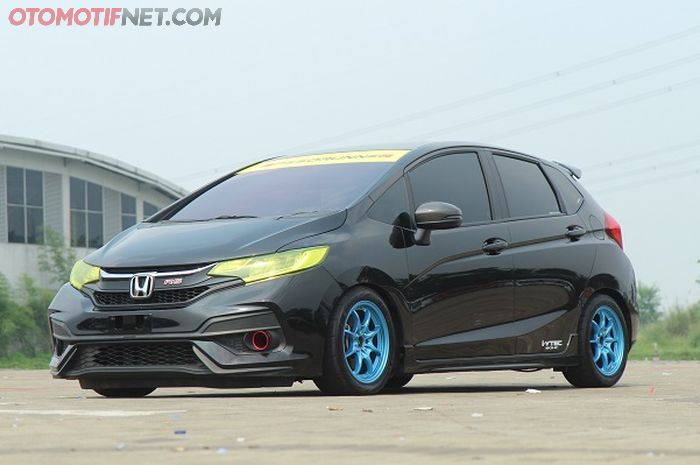 Honda Jazz RS M/T 2017 Gaya Simpel Untuk Harian 