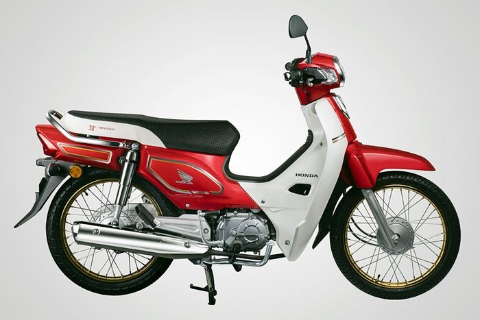 Honda EX-5 FI Dream dari samping